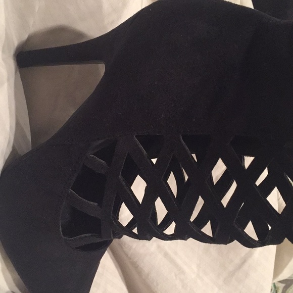 Rue 21 ankle heel boots with side zipper - Picture 3 of 3